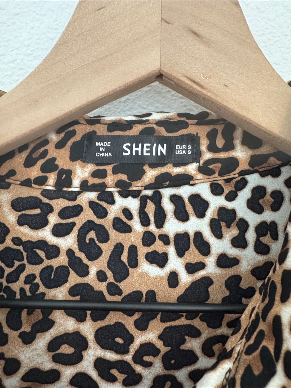 SHEIN Brown Black Leopard Print Button-Up Blouse N0157 - Picture 2 of 4
